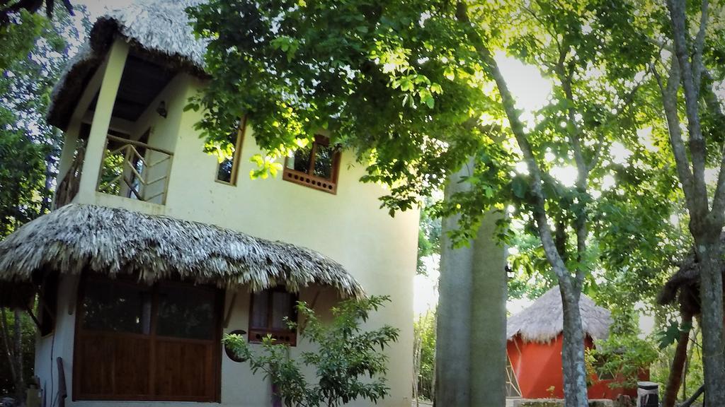 La Casa De Los Ninos Del Arbol Hotel Bacalar Exterior photo